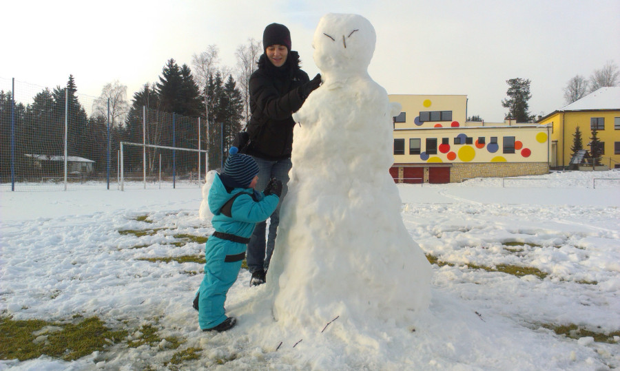 A tady už jsme ve Svratce na hřišti