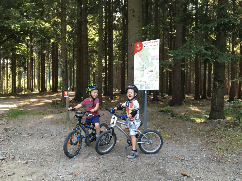 Dobrá nálada v týmu před dlouhým sjezdem