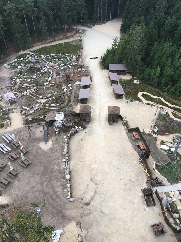 Na lavičce odpočívá Maky