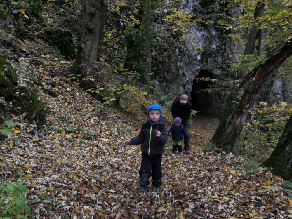 Meče, meče, meče, mánie