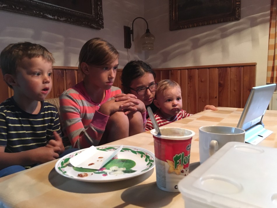 Opět večerní kino, tentokrát v plném obsazení