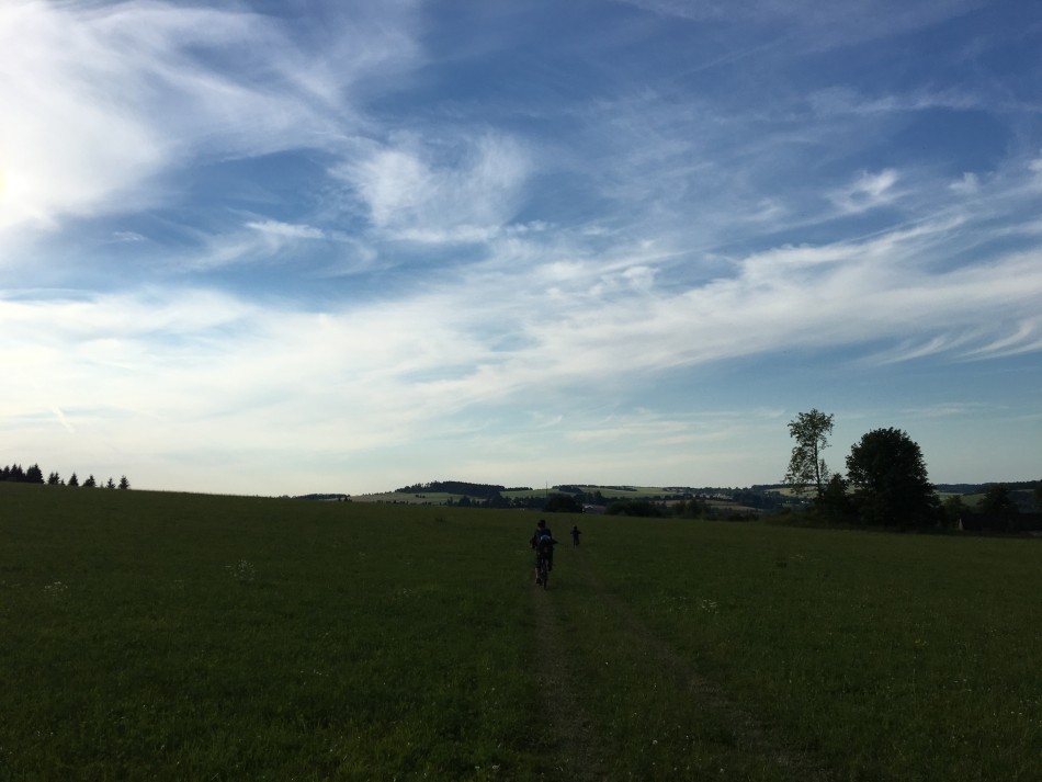 Po louce nad chalupou