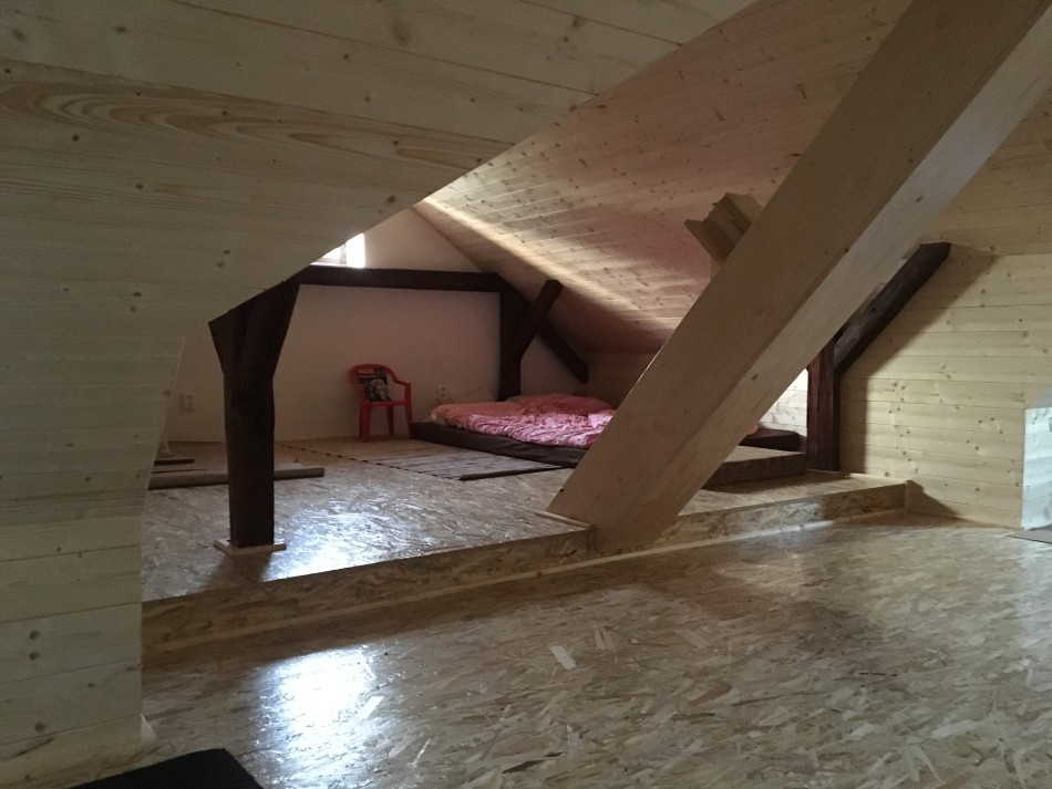 Tady s Matesem spíme