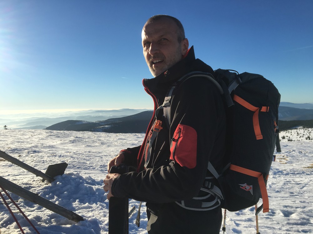 Slepujeme pásy před sjezdem do Sviňáku