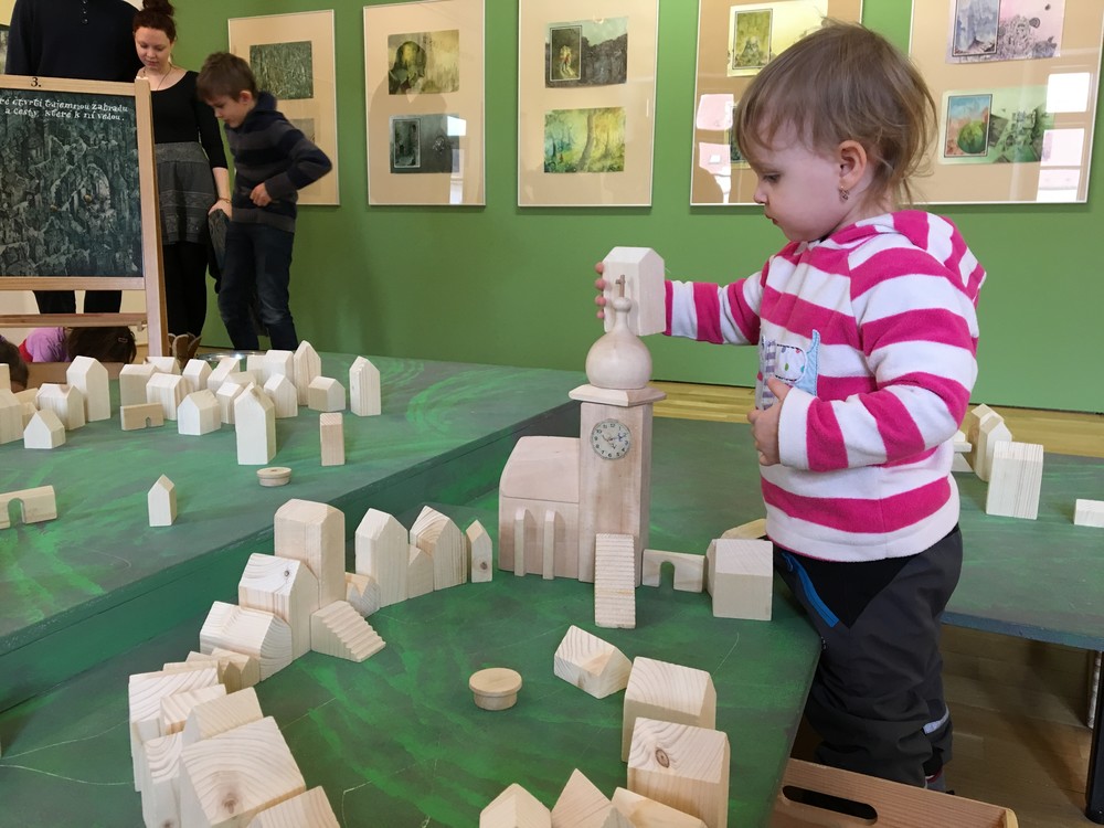 Stovky dřevěných kostek aneb postav si svá Stínadla