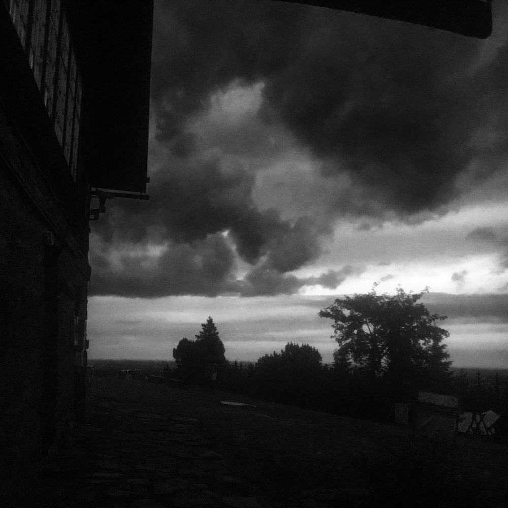 Z velkého deštivého výběhu - odpočinek na Javorovém