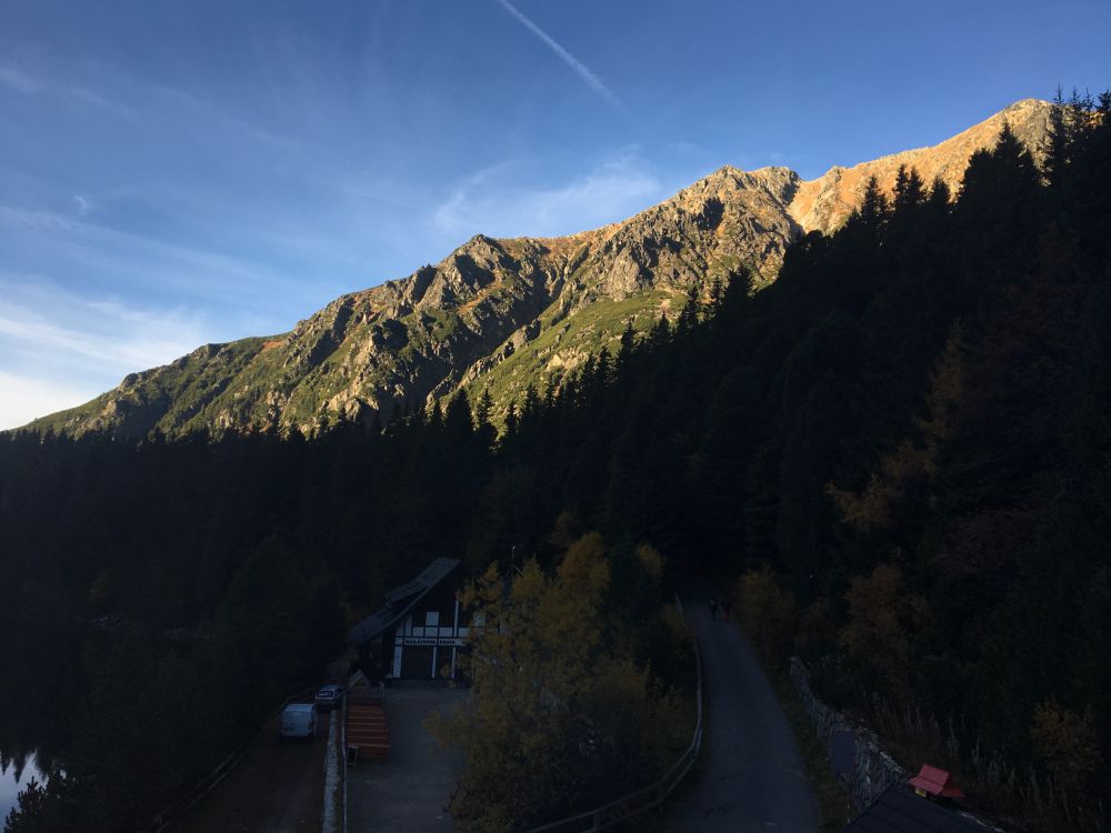 Celou noc v autě, spíme tři hodiny, ale tohle člověka nakopne.