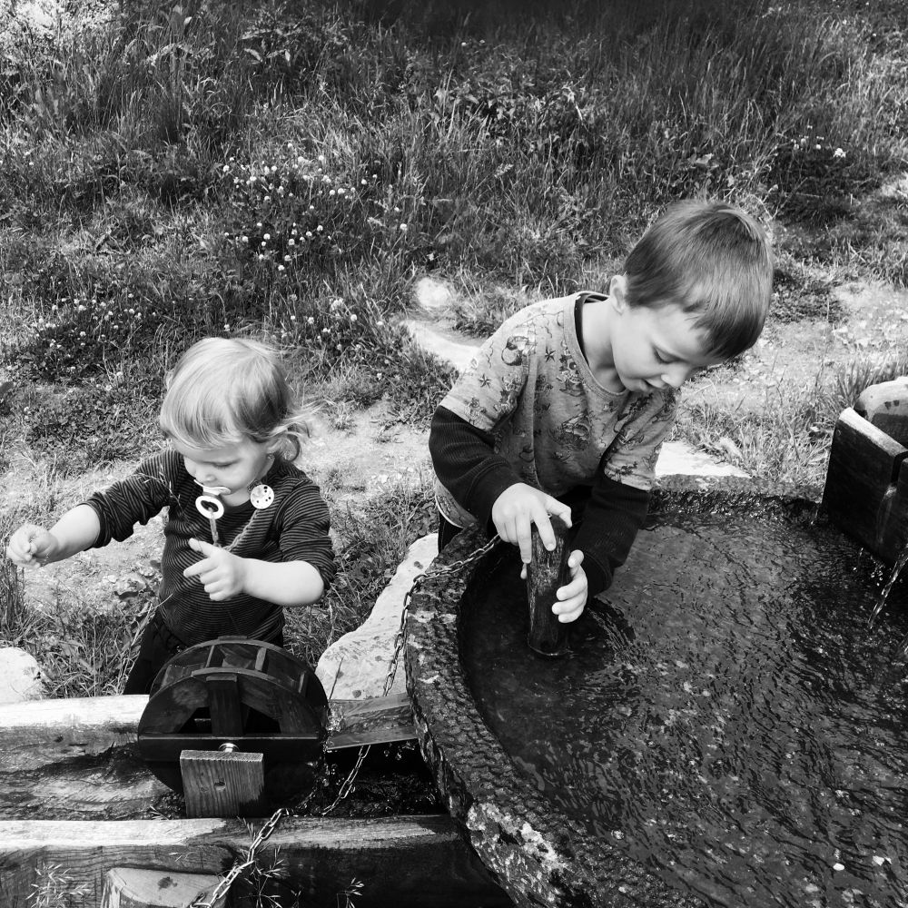 Voda, mlýnky, záklopky ...