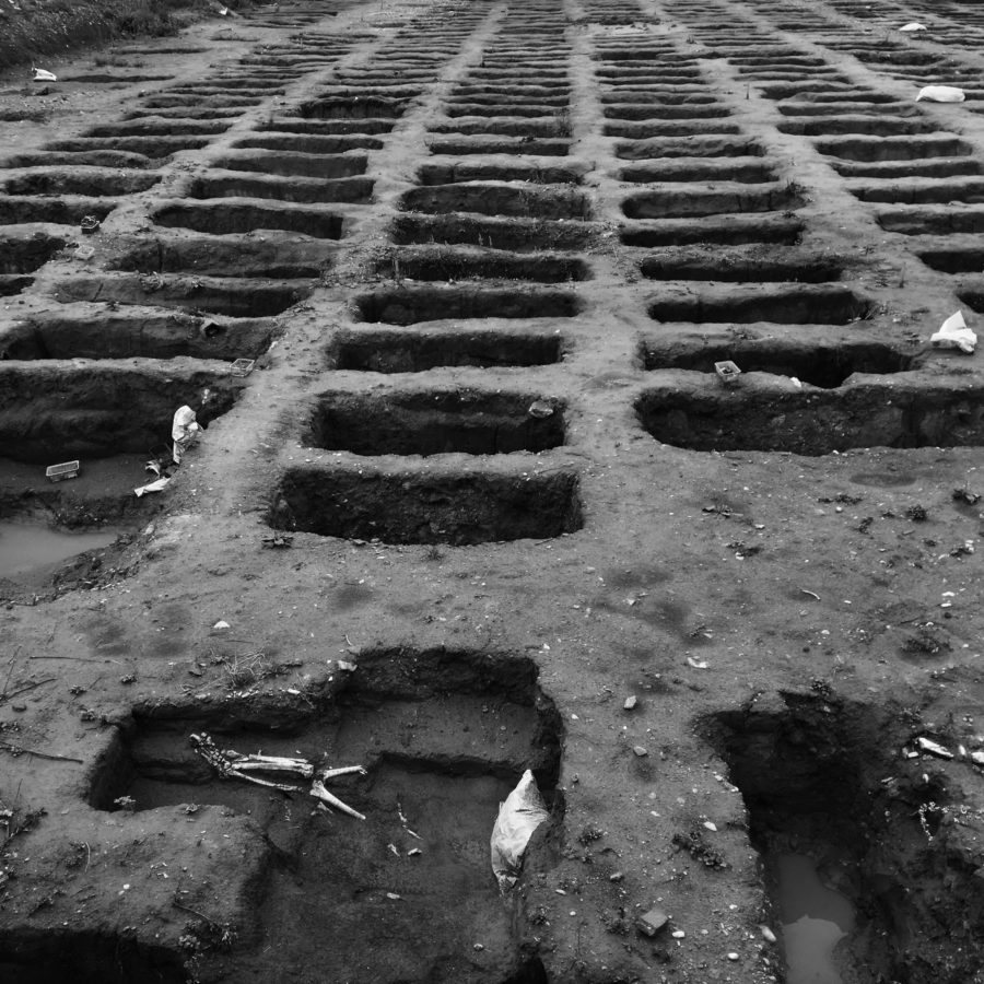 Nedaleko mé práce odkrývají hřbitov