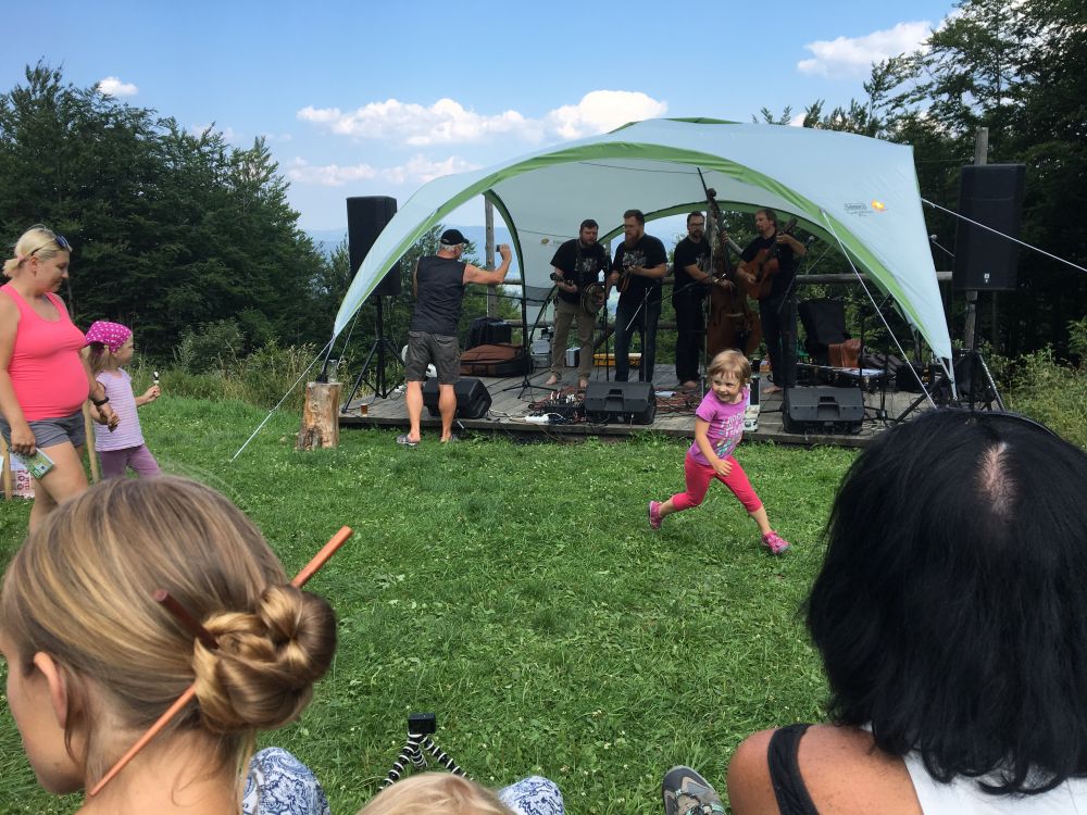 The Jumper Cables a Adélka