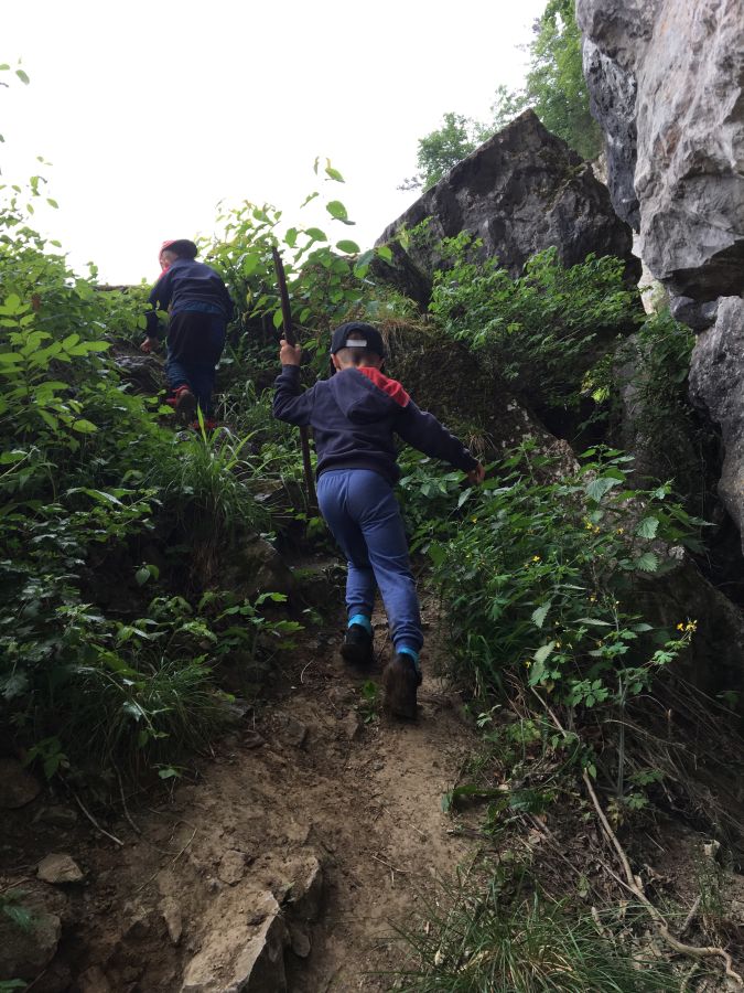 Nejdříve průzkum okolí