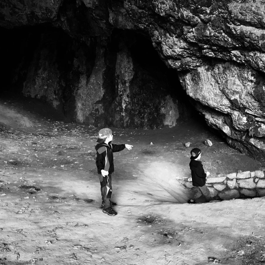 Běž to prozkoumat, já budu hlídat