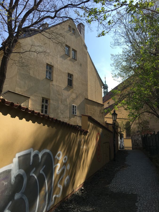 Ulička Ve Stínadlech