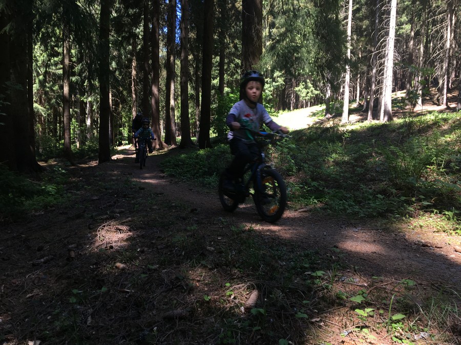 Mates, Čenda, Mára