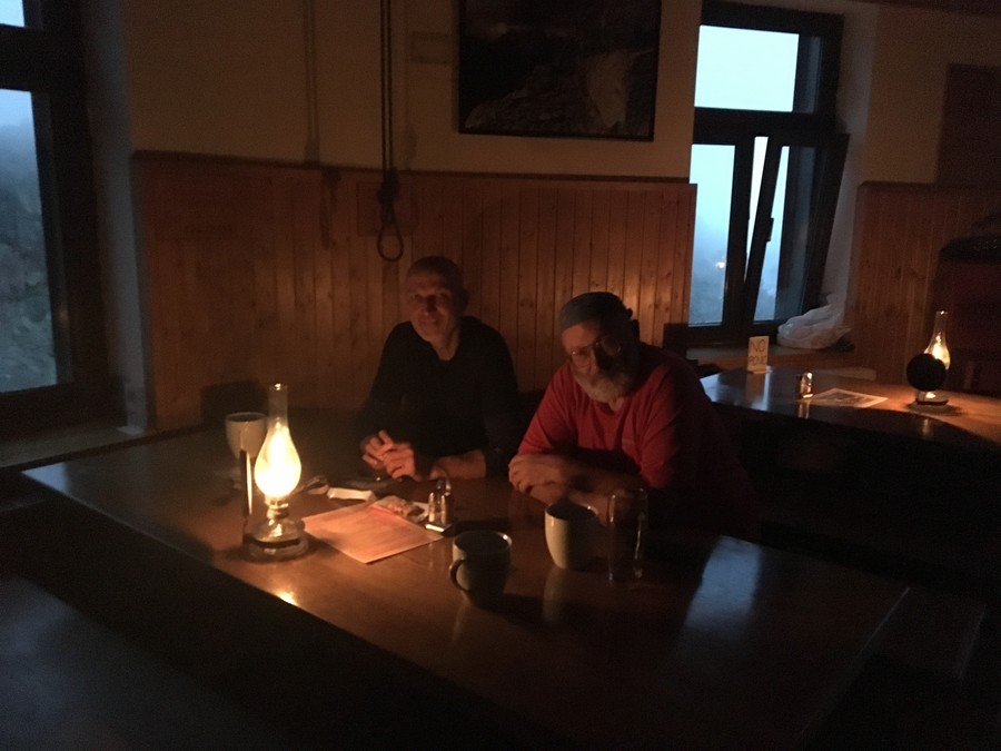 ... povídáme dlouho do noci ...