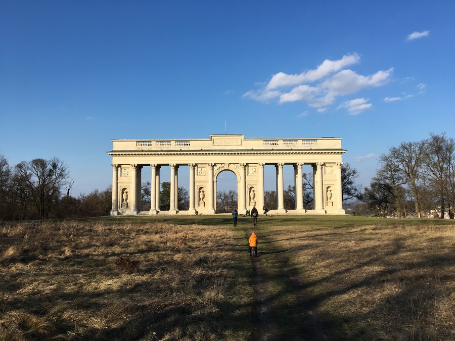 Blížíme se ke kolonádě