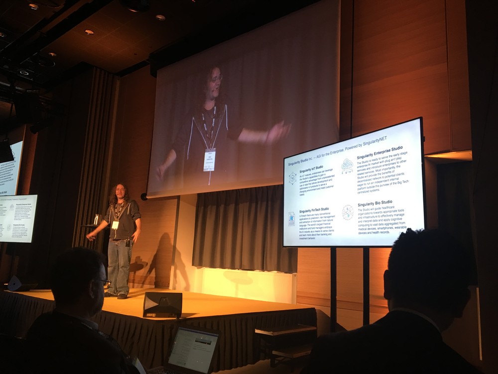 Ten chlápek se věnuje umělé inteligenci už 30 let.