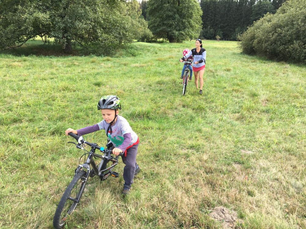 Ale to nejhorší už máme za sebou - vzadu byl hustý les a dva potoky