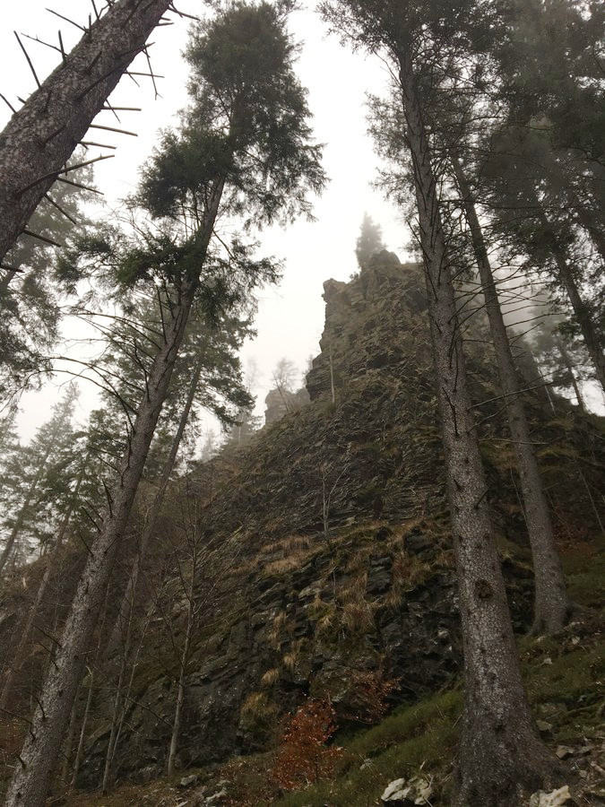 Sokolí skály, pravá věž