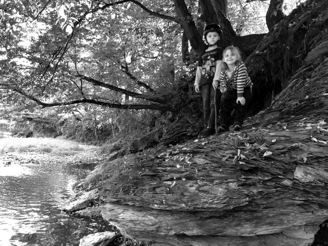 Maty a Áďa pod loděnicí