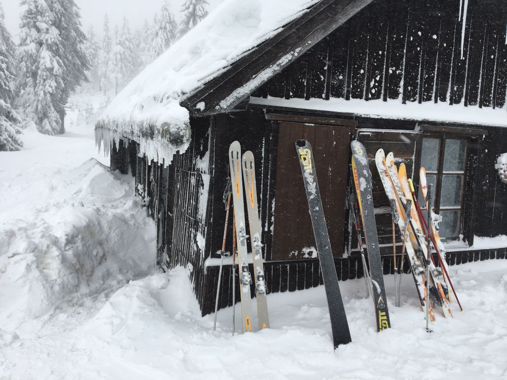 Sněhu jako za mala na Ostrém