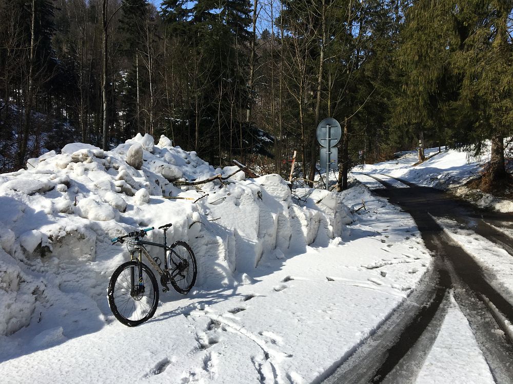 Takhle to vypadalo v Nýdku - na konci údolí Hluchové