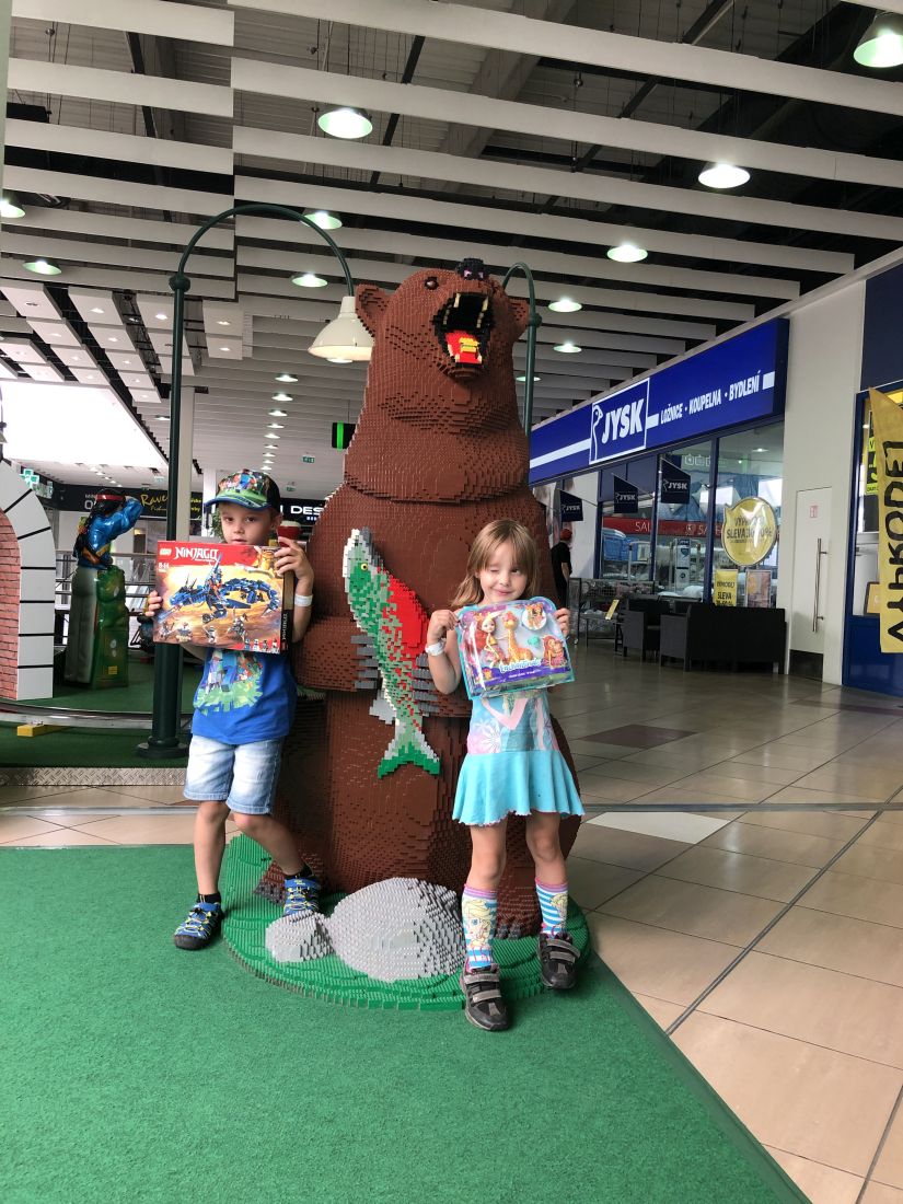 Cestou z nemocnice jsme museli do hračkářství