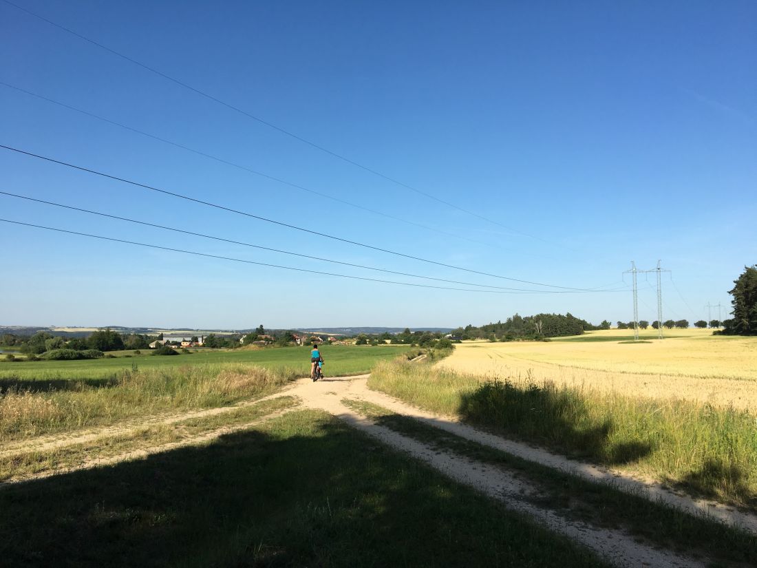 Sjezd k vesničce Pyšel