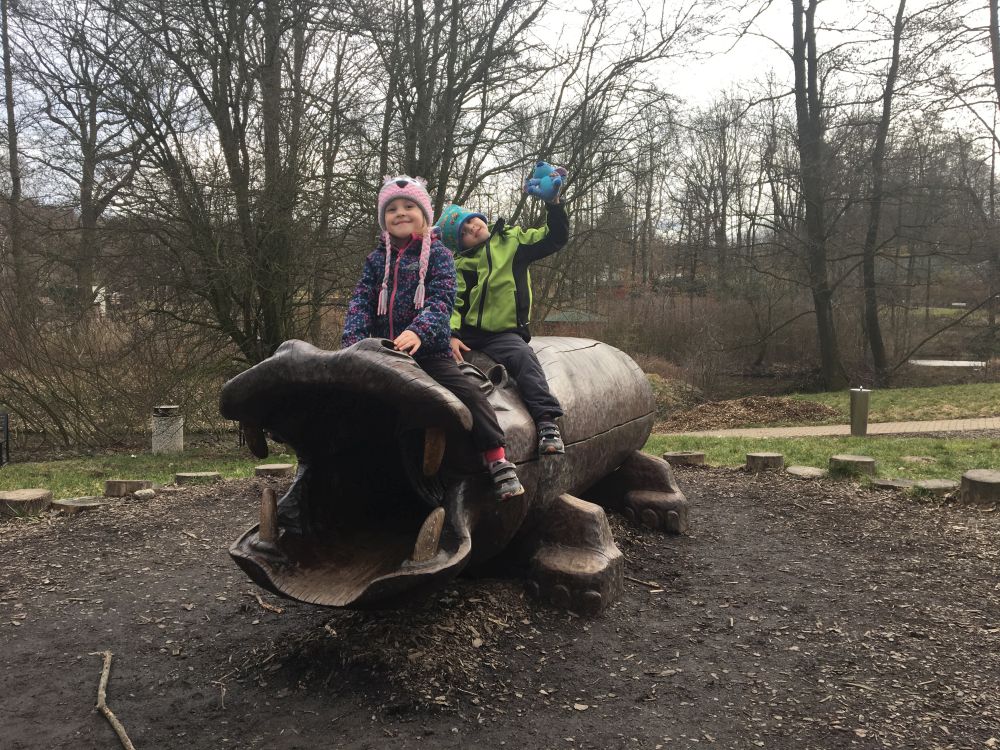 Jdedno z mnoha dřevěných zvířat