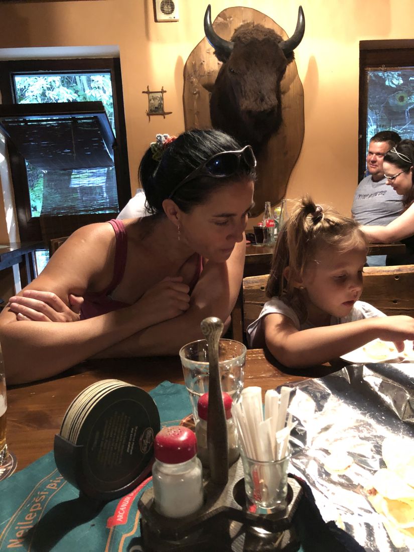 Vzadu strašidelná hlava