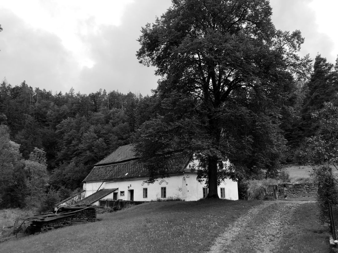 Krásný statek na hranici Říkonína