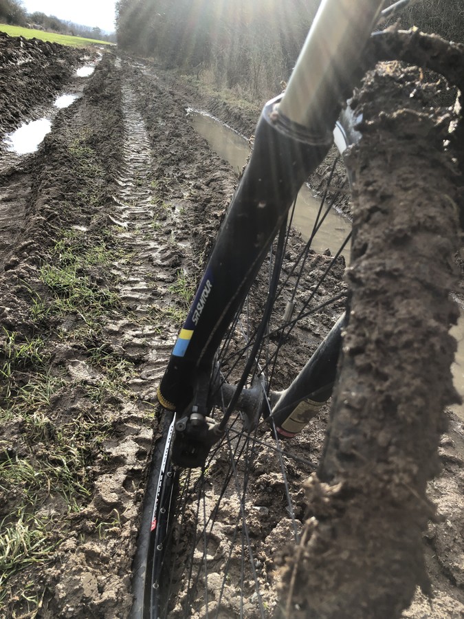 Krásné bahno za Jinačovicema