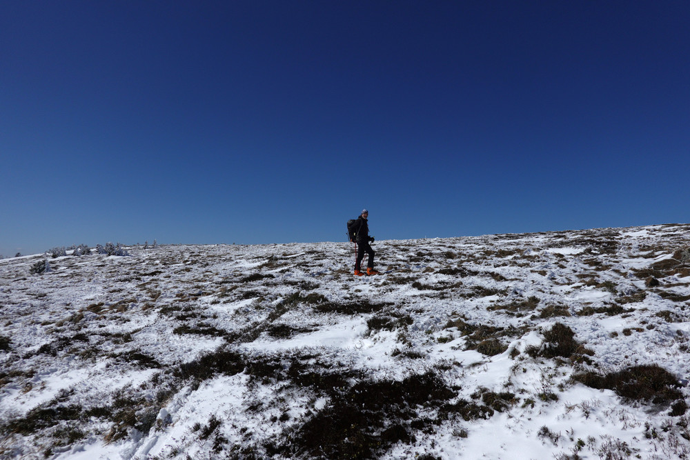 Hřeben je téměř bez sněhu