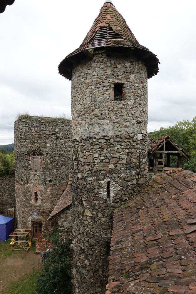 Takové napůl rozpadlé