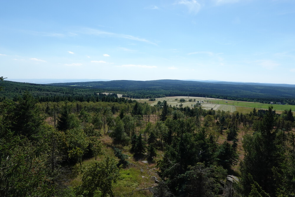 Výhled k jihu - samé hory