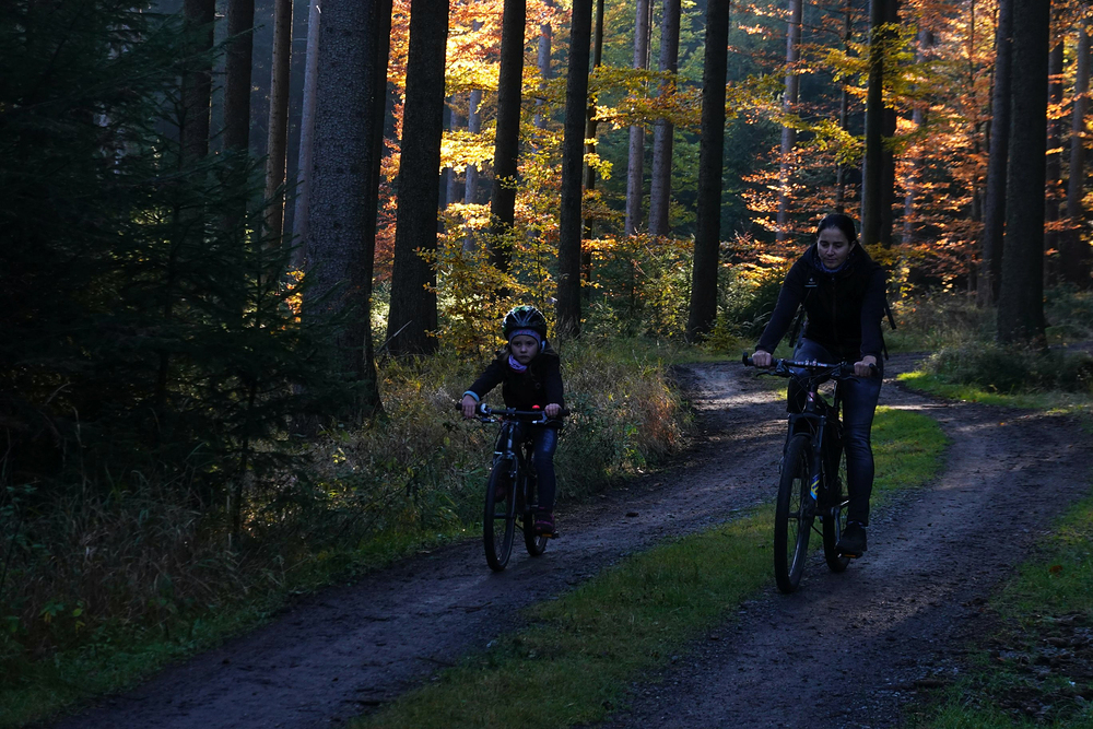 Sice barevno, ale Áďa se mračí