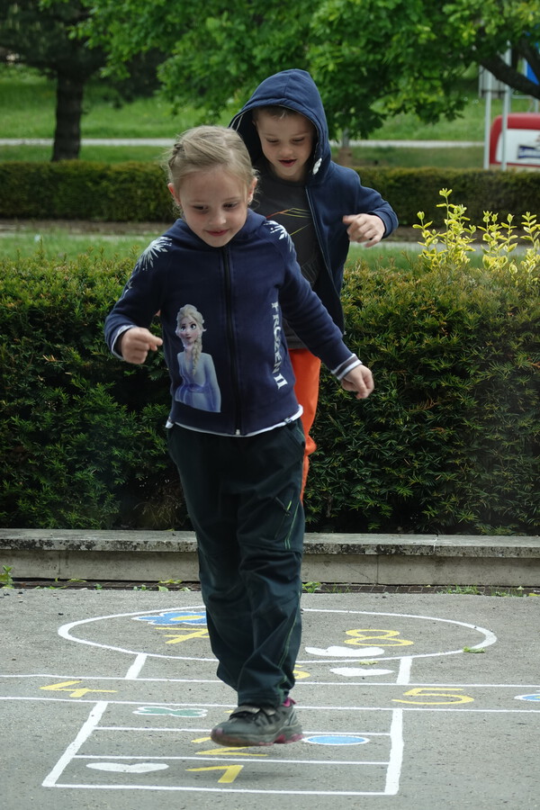 Čekání na oběd ve Žďáru nad Sázavou