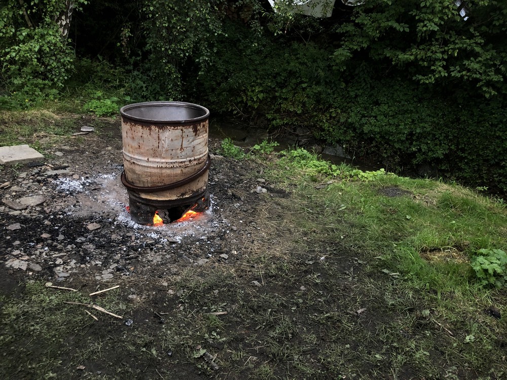 Popel na grilování makrel