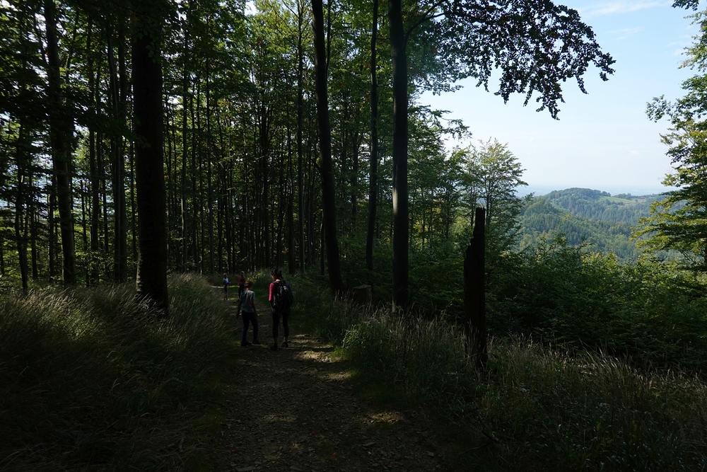 Sestup dolů, vpravo vzadu Filipka