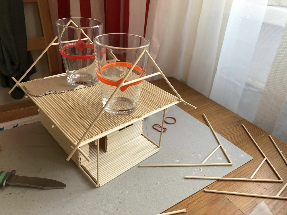 Nejhorší část celé stavby, usadit krovy