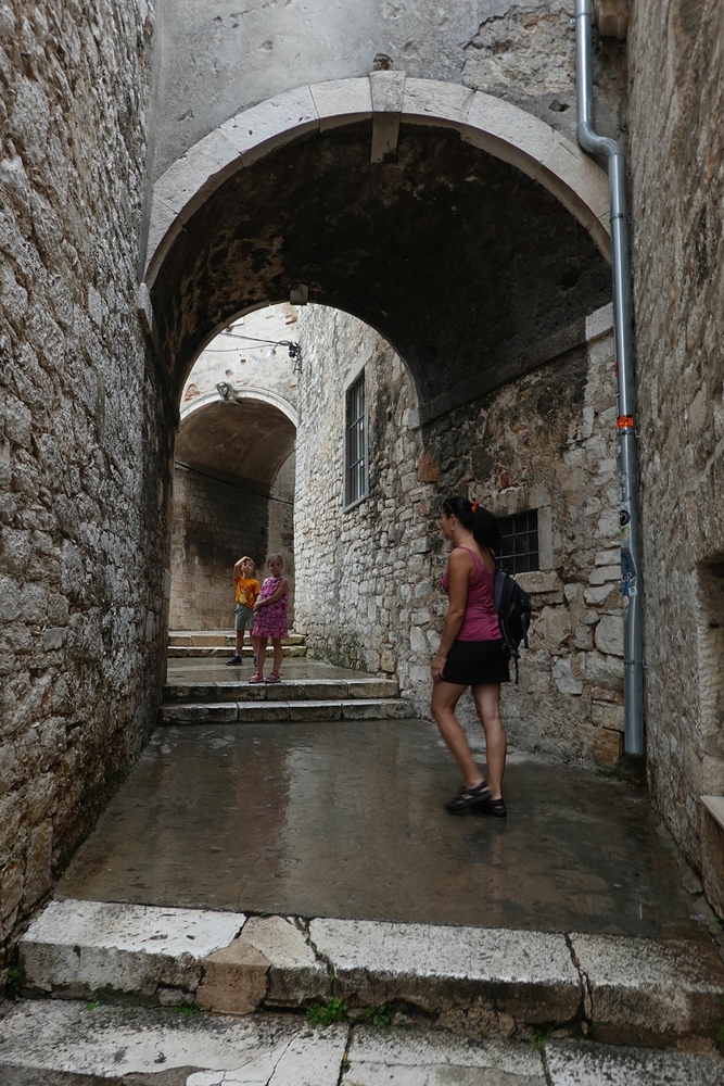 V uličkách Šibeniku