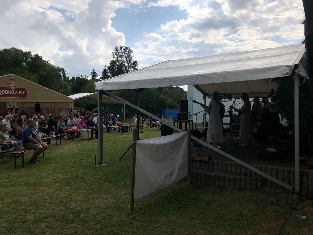 Před náma hrají hoky - Od Plotny Skok