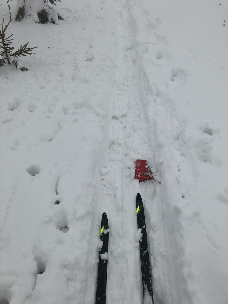 Doslova "po hranicích"