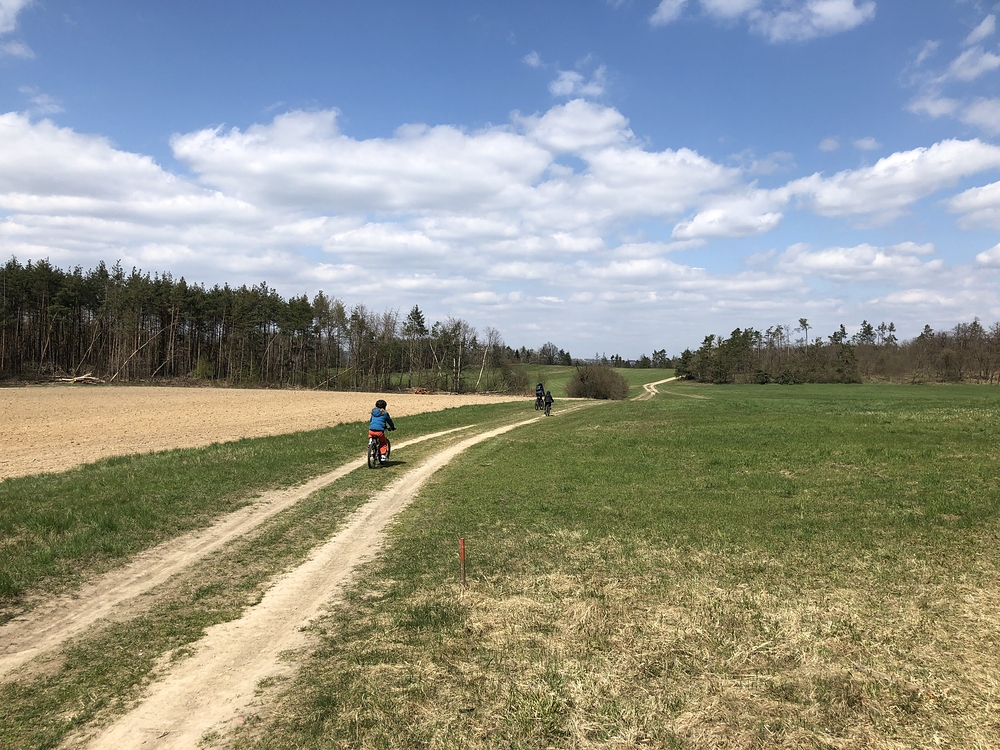 Dlouhý sjez zpátky k autu