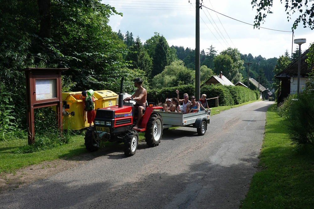 Zpátky na chalupu se vezeme