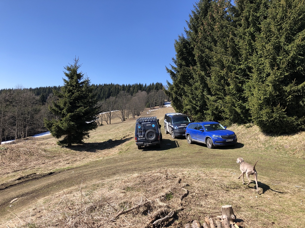 Parkujeme v dobré společností našich jediných sousedů