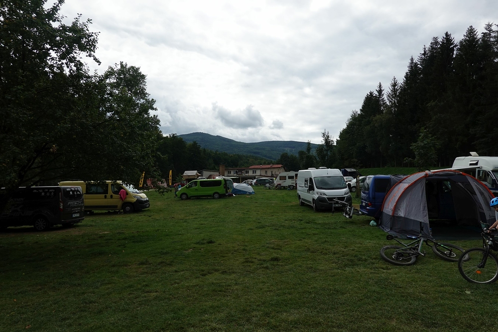 Jsme tady, na základně Rychlebských stezek