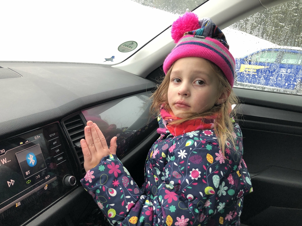 Z neděle - zmrzlá Adélka po lyžování na Vysočině