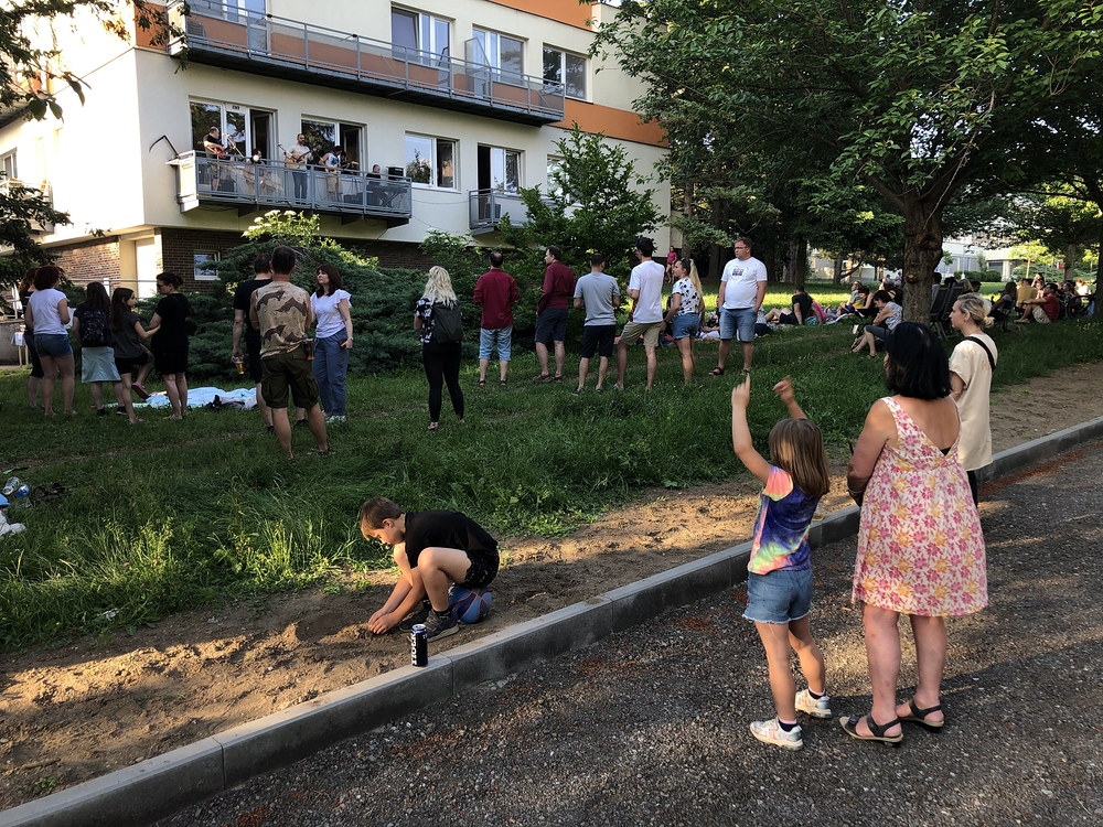 Balkonový koncert po návratu do Brna