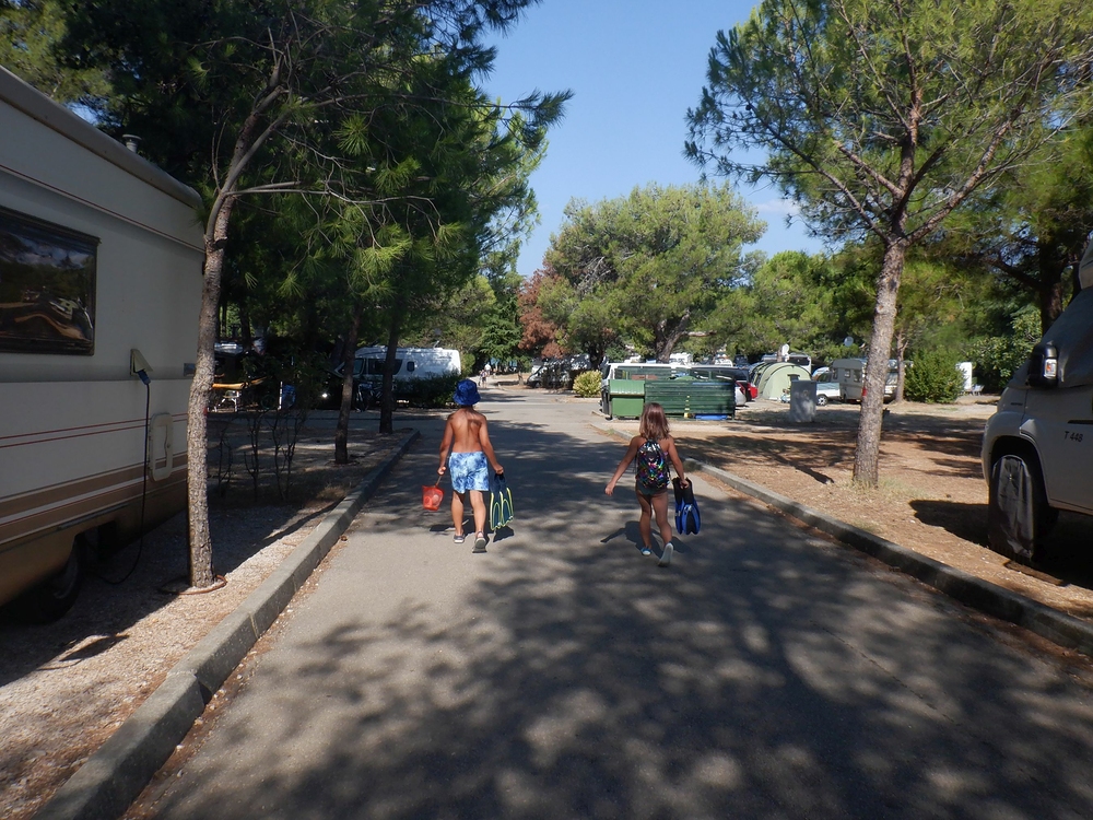 Cestou od auta k vodě